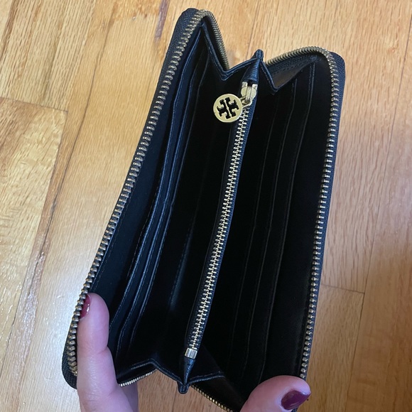 Tory Burch wallet - Picture 5 of 6
